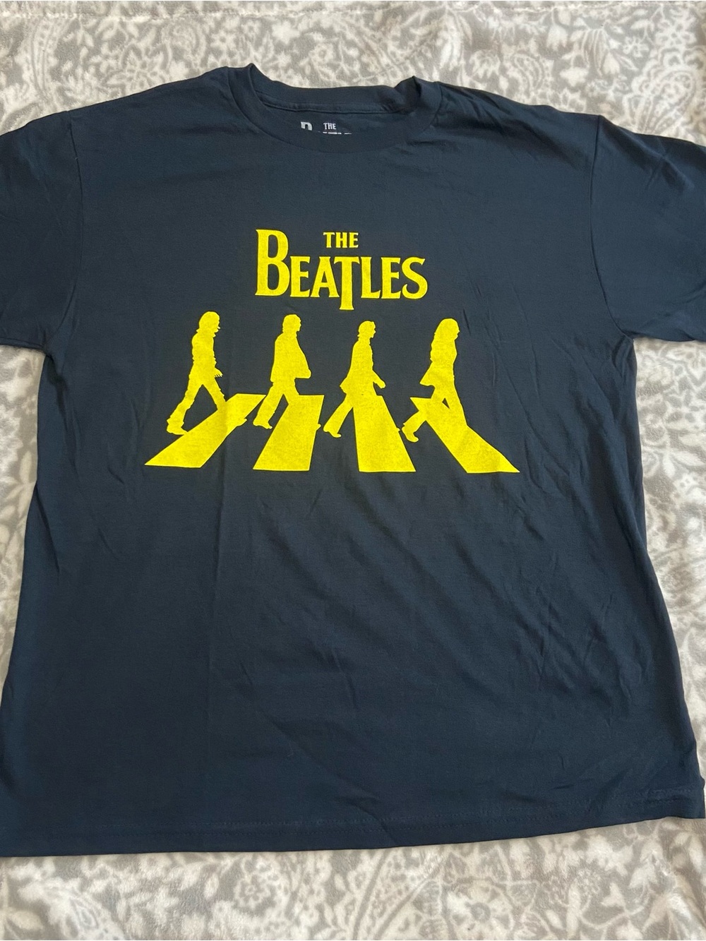 New Without tags Beatles Abbey Road Silhouette Navy Blue and Yellow size L